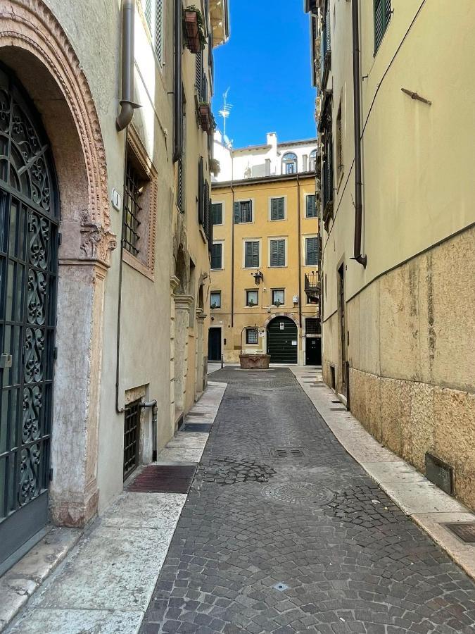 Magnolia Home - Piazza Delle Erbe Verona Eksteriør bilde