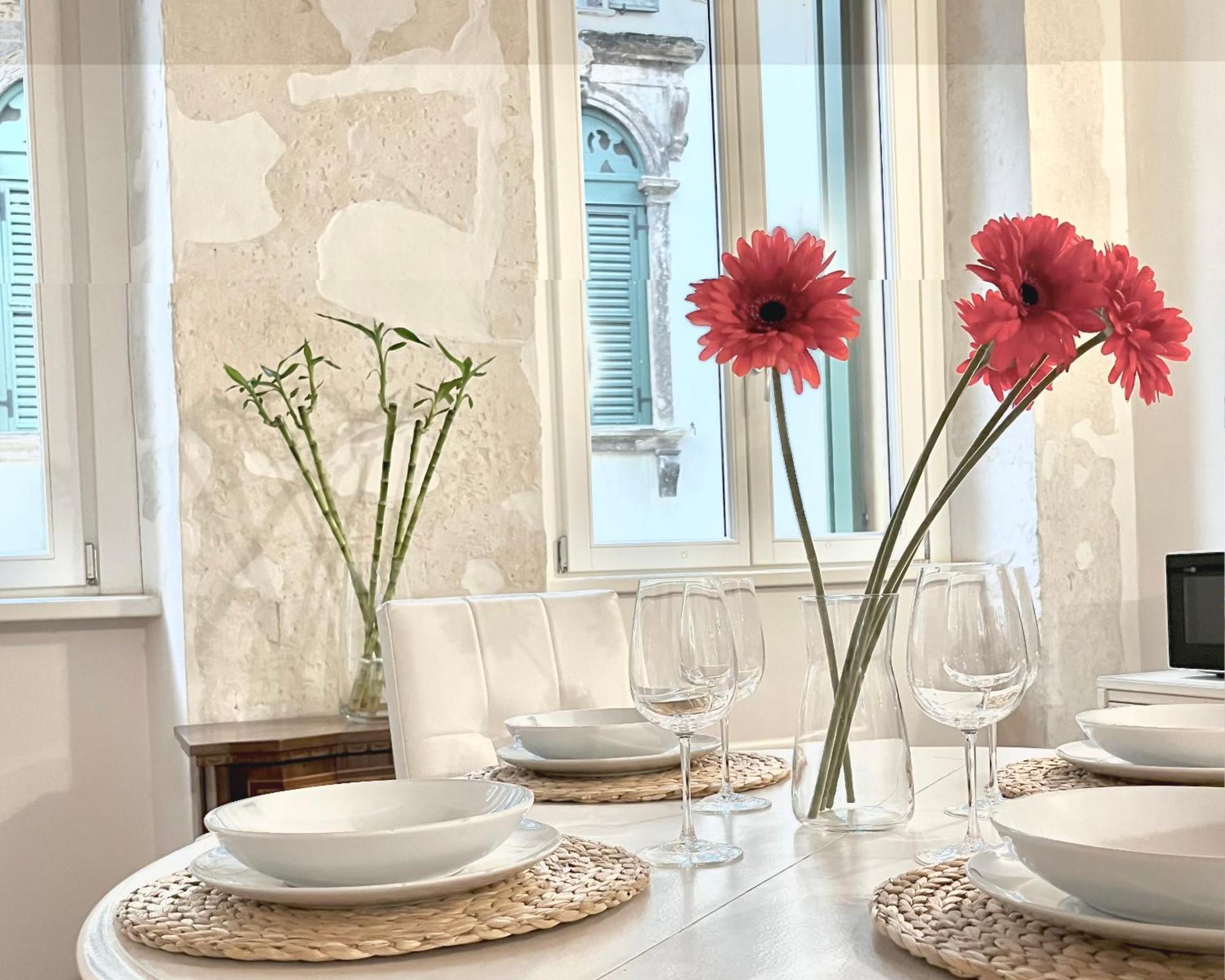 Magnolia Home - Piazza Delle Erbe Verona Eksteriør bilde